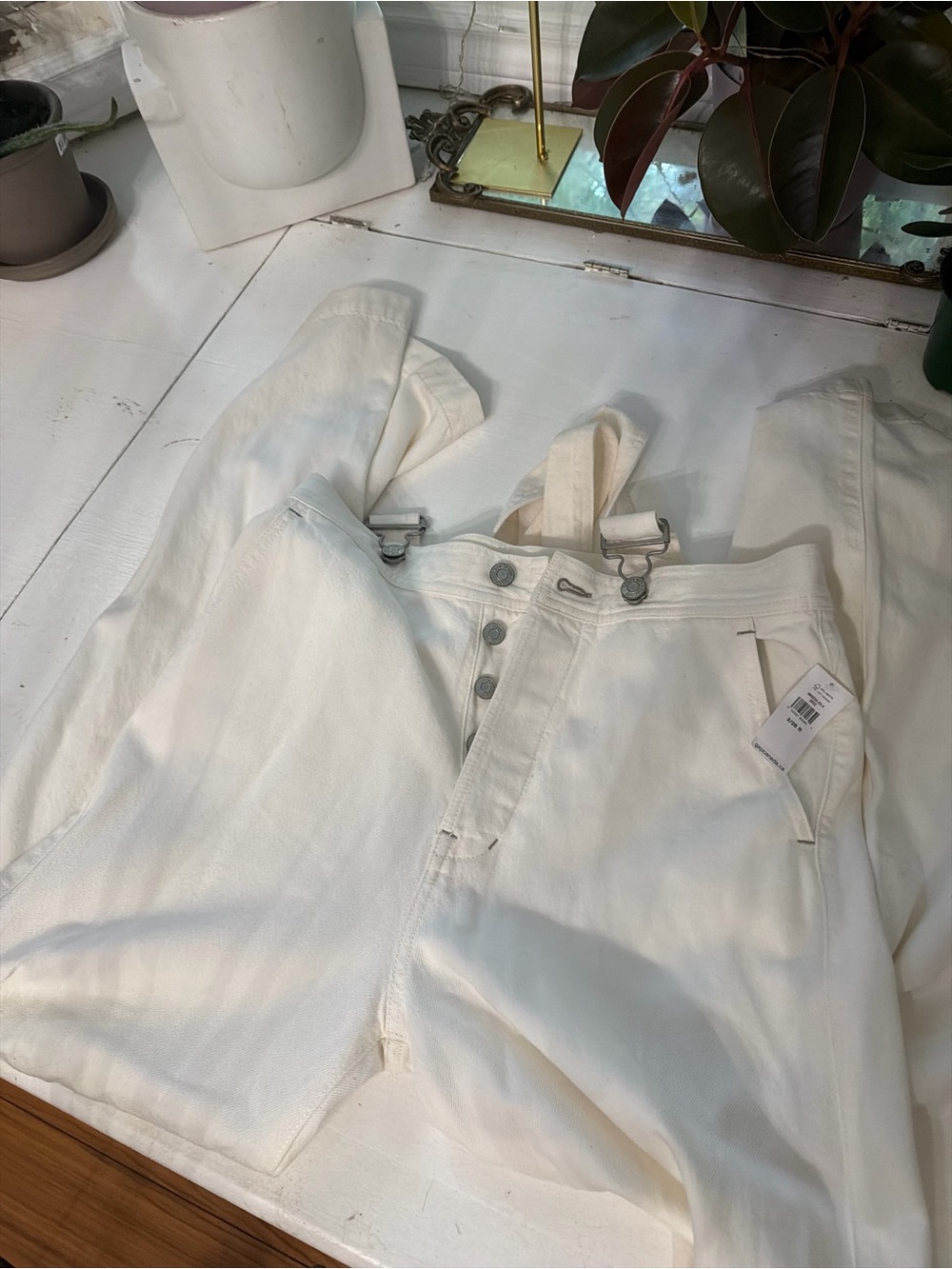 GAP Wide-Leg Cream Button-Fly Jeans with suspenders - Picture 2 of 5